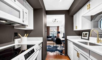 2584- B S ARLINGTON MILL Dr 2, Arlington, VA 22206