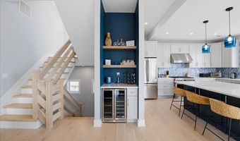 115 9TH St, Beach Haven, NJ 08008