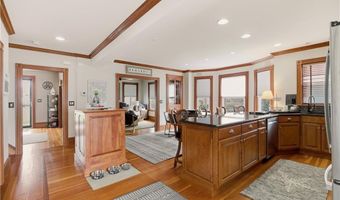 23 Clinton St, Newport, RI 02840