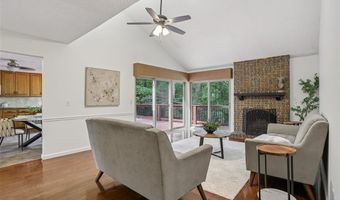 1520 Ploma Dr, Ballwin, MO 63021