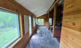 990 W Daniels Rd, Albany, VT 05820