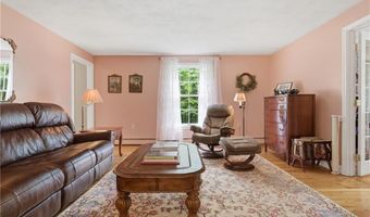 40 White Pine Dr, Glocester, RI 02814