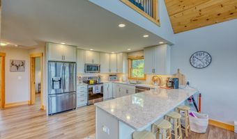 28 Billbarb Rd, Carroll, NH 03598
