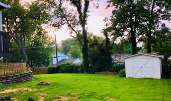 361 Messina Dr, Ballwin, MO 63021