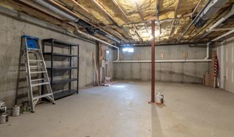 16 Edward Cir, Bedford, NH 03110
