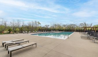 2715 S Spurway Dr, Ann Arbor, MI 48105