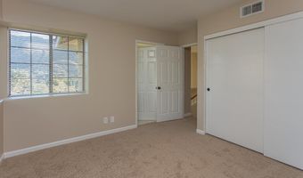 29712 Strawberry Hill Dr, Agoura Hills, CA 91301