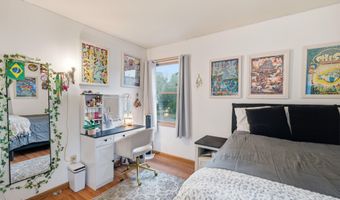 106 Halfmoon Dr, Altamont, NY 12009