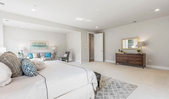 6908 GREYSWOOD Rd, Bethesda, MD 20817