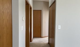 1531 Millbrook Rd, Algonquin, IL 60102