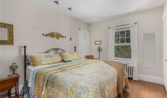 141 Coggeshall Ave, Newport, RI 02840