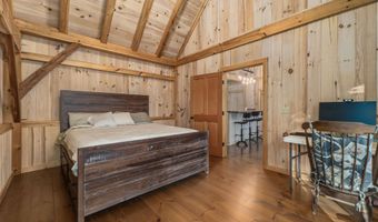 116 Big Barndoor Is, Alton, NH 03810
