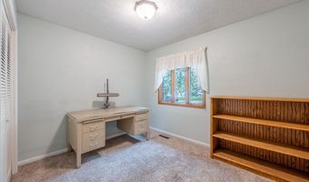 305 E 21st St, Atlantic, IA 50022