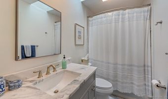 12 Boulevard Dr 35-186, Danbury, CT 06810