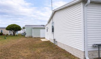 494 Papaya Cir, Barefoot Bay, FL 32976