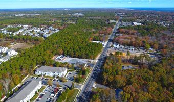 492 N Main St, Barnegat, NJ 08005