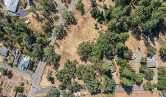 525 Keyes Ave, Angwin, CA 94508