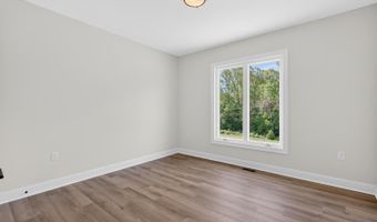 9041 Stonewall Rd, Appomattox, VA 24522