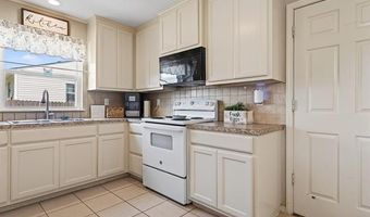 105 Mistletoe Ln, Bartlesville, OK 74003