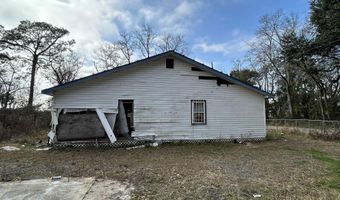 9045 W RABBY St, Bayou La Batre, AL 36509