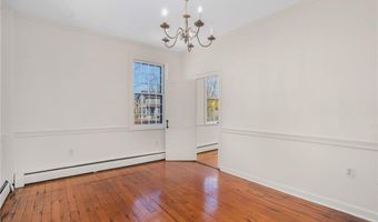 14 Elm St, Newport, RI 02840