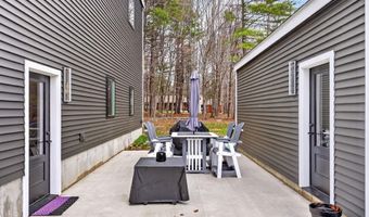 672 Danville Corner Rd, Auburn, ME 04210