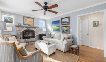 45 Beach Ave, Jamestown, RI 02835