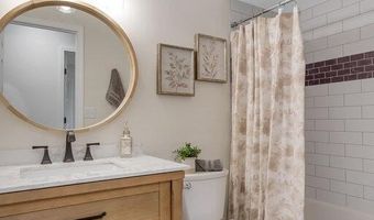1254 Jade Wind Cir, Ballwin, MO 63011