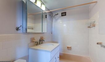 4401 CHERRY HILL Rd 66, Arlington, VA 22207