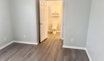 2404 Gladiolus St A, Ocean Springs, MS 39564