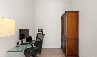 625 SLATERS Ln 401, Alexandria, VA 22314
