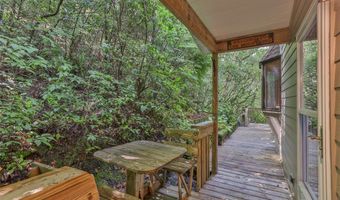 471 Rivard Rd, Glenville, NC 28736