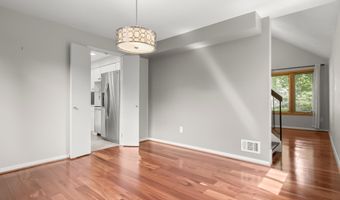 6356 11TH Rd N, Arlington, VA 22205