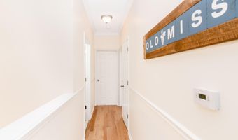 225 W Oakbrook Dr, Ann Arbor, MI 48103