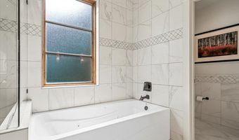 175 Lithia Way 303, Ashland, OR 97520