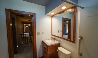 610 7th Ave, Ackley, IA 50601
