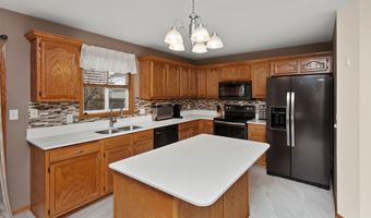 1003 10th Ave SE, Altoona, IA 50009