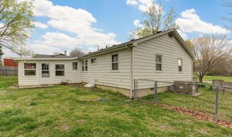 312 S Park Ave, Aurora, MO 65605