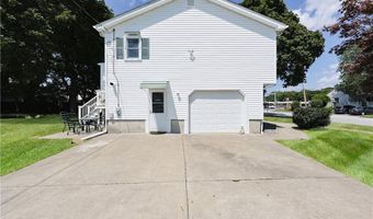 15 Blue Jay Dr, Cranston, RI 02920