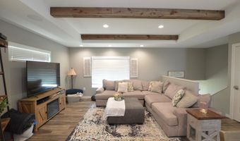 2413 S Lawson St, Aberdeen, SD 57401