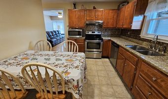 461 River Rd, Lincoln, RI 02865