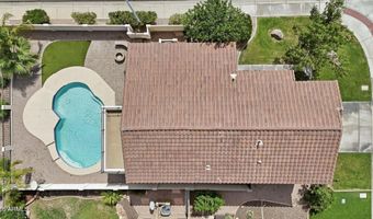 902 W AZALEA Pl, Chandler, AZ 85248