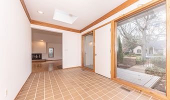 2225 Chaucer Ct, Ann Arbor, MI 48103