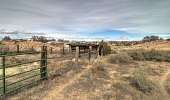 39 Cowboy Ln, Espanola, NM 87532