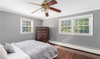 84 Hickory Dr, East Greenwich, RI 02818