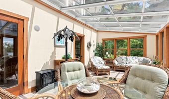 3235 Lakeview Dr, Allegan, MI 49010