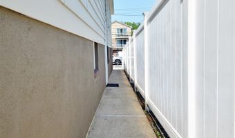 34 W 7TH St, Bayonne, NJ 07002