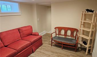 209 Coggeshall Ave, Newport, RI 02840