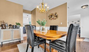 728 Neptune Ave, Beachwood, NJ 08722