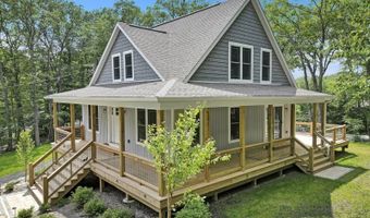 305 Mountainside Dr, Alloway, NJ 07422